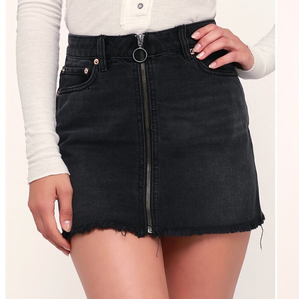 Free People Zip It Up Washed Black Distressed Denim Mini Skirt Size 29